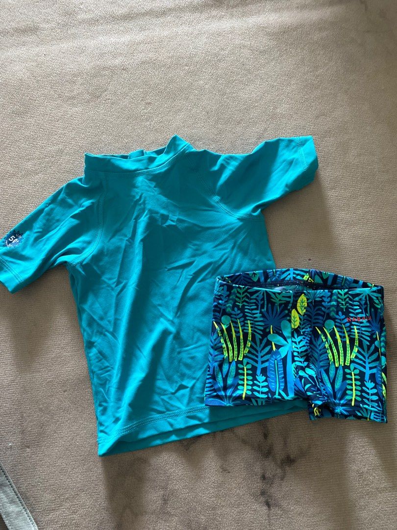 decathlon swimming suit kids (Category: Babies & Kids Fashion) located in Rawang. Submitted by prelov.co (Listing ID 1381889117, Image 1). Description: I TAK SURE UNTUK UMUR BERAPA BOLEH PAKAI BERAT BERAPA SB TAG DIA FH DIBUANG! Ni i beli dkt decathlon time tu umur anak i pakai 11 bulan smpai setahun kut tk sure sgt tau. sb tu i just letgo murah!!!!.