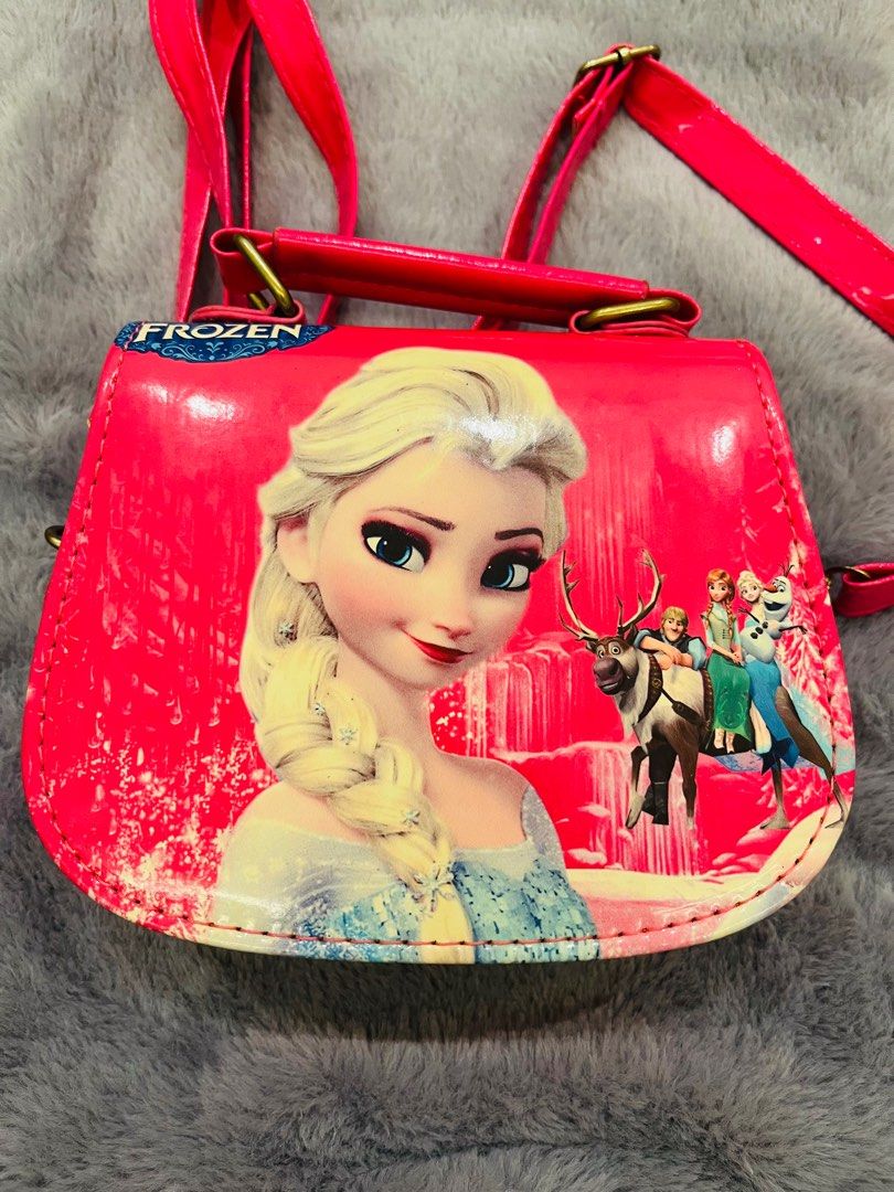 Disney Frozen Elsa Crossbody Shoulder Bag (Category: Babies & Kids Fashion) located in Johor Bahru. Submitted by prelove.d.style (Listing ID 1381871832, Image 1). Description: .