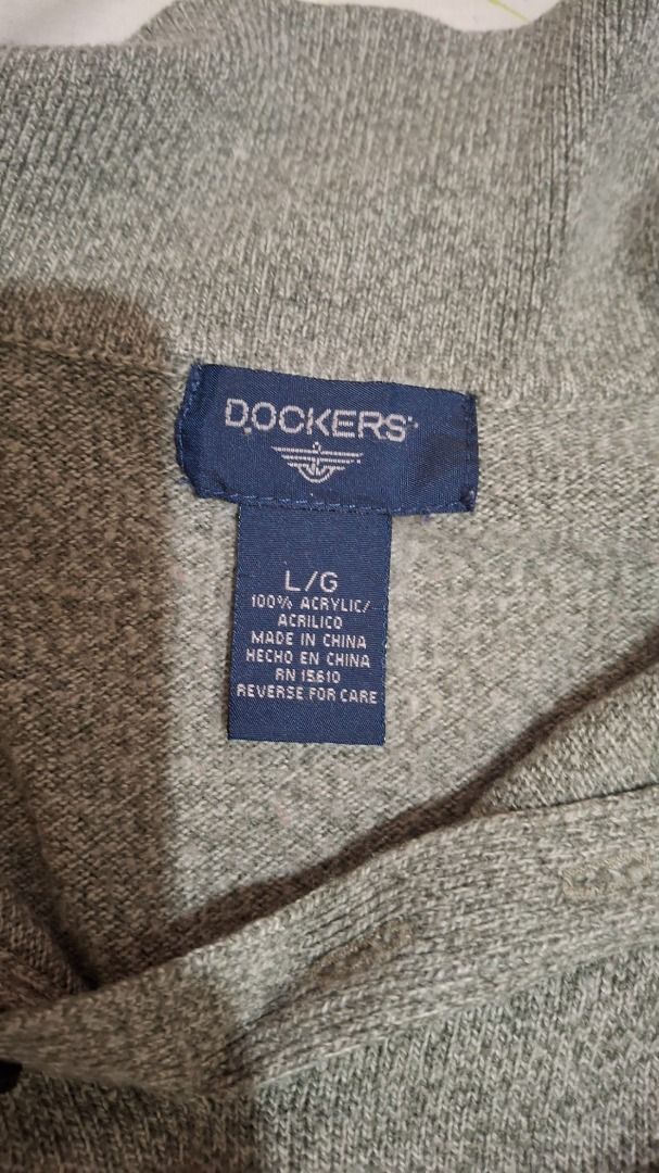 Dockers Polo Knit Sweater (Category: Coats, Jackets and Outerwear) located in Baguio. Submitted by declutter_scarlet (Listing ID 1381842379, Image 3). Description: Size L Free shipping Location: Baguio City DM me for more info Check out my profile for more listings.