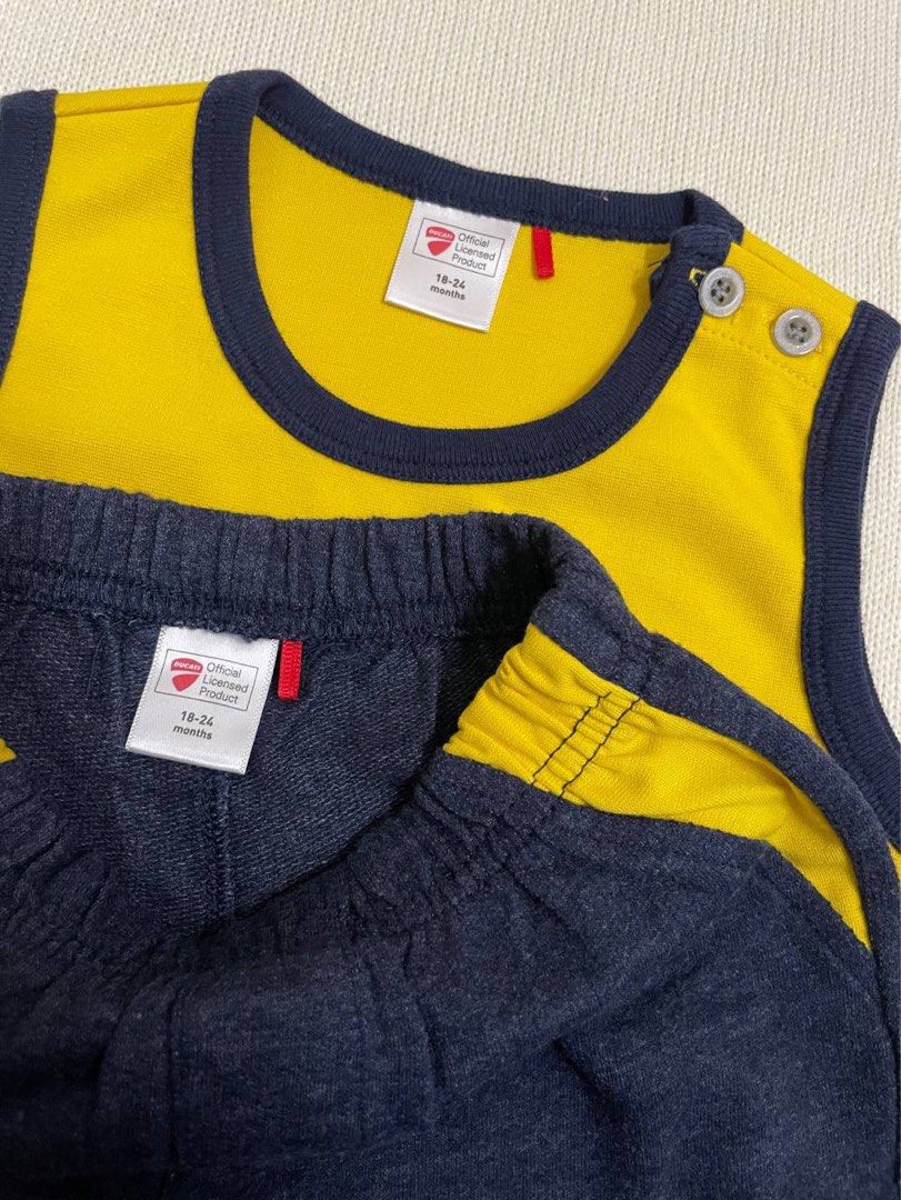 Ducati (Category: Babies & Kids Fashion) located in Kuala Terengganu. Submitted by rosezazaa (Listing ID 1381667839, Image 3). Description: 18-24m cutting 2t lebih boleh pakai ku beli nwt sory mahal RM30.