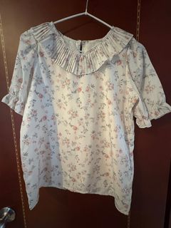 日牌Evelyn碎花雪紡上衣64210052540035110