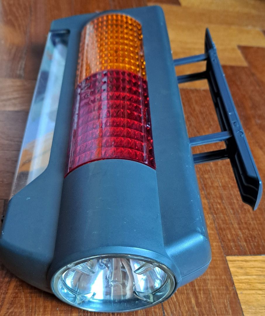 Eveready Multi-Function Lantern Torchlight (Category: Emergency Tools) located in Singapore. Submitted by meowsuri (Listing ID 1381755960, Image 1). Description: EVEREADY 5 in1 Multi-Function Lantern Torchlight. Functions: Florescent and/or Alternate Blinking, Spot light. Lightly used. In very good condition. Also good for on the road use. Collapsible handle for easy carrying Built-in first - aid compartment Battery operated ( 4pcs D size).
