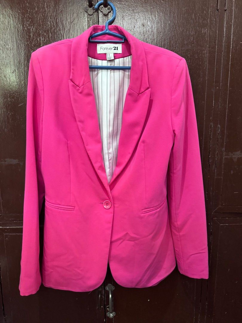 Forever 21 Blazer (Category: Coats, Jackets and Outerwear) located in Mandaluyong City. Submitted by ksc_stuff (Listing ID 1381733765, Image 1). Description: Color: Pink.