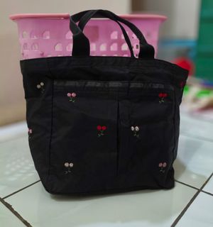 (Kategori: ) berada di . Dikirim oleh prelovedstuffiess (ID iklan 1381726171, Gambar 1). Deskripsi: .