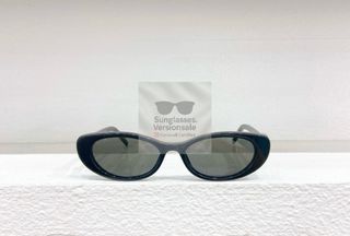 (Category: ) located in . Submitted by sunglasses.versionsale (Listing ID 1350327823, Image 1). Description: .