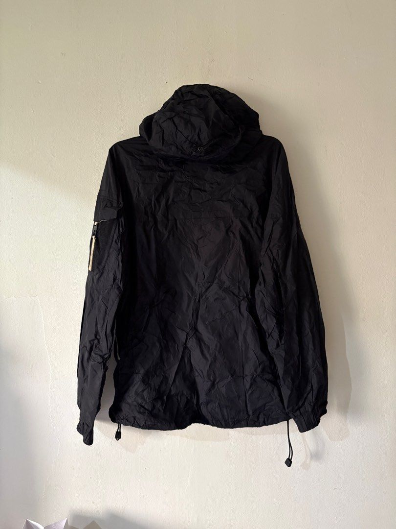 GAP Gorpcore Multipockets Jacket (Category: Coats, Jackets and Outerwear) located in Kuala Lumpur. Submitted by societymart (Listing ID 1381773308, Image 2). Description: dm.
