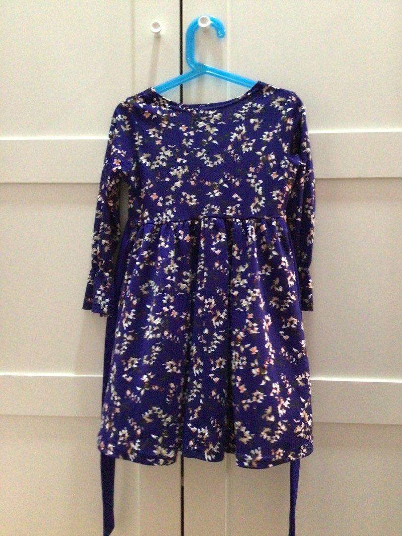 GIRL FLORAL DRESS KOREAN STYLE (SIZE 6) (Category: Babies & Kids Fashion) located in Cyberjaya. Submitted by imran9665 (Listing ID 1381792255, Image 2). Description: 👗 Floral Dress 👗 Size 6 👗Labuh : 61 cm 👗 Lengan : 39 cm.