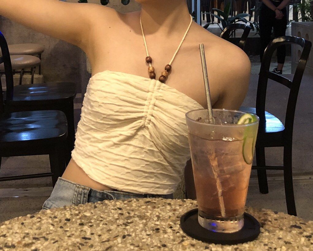 halter top (Category: Sleeveless) located in Pasig City. Submitted by ells.preloved (Listing ID 1381737683, Image 2). Description: xs-s stretchy fabric .