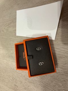 （分類：）位於 。 由 LuxuryCorner 提交（商品編號 1381775337，圖片 1）。簡介： 。