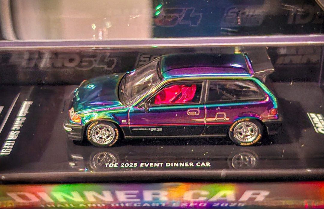 INNO64 Honda Civic SIR (EF9) Dinner Car | 2025 Thailand Diecast