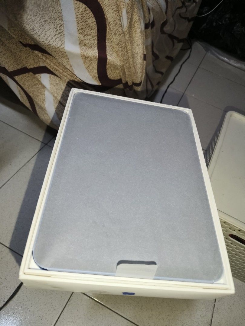 Ipad 10th Gen (Category: iPad) located in Manila. Submitted by markdavidg61375 (Listing ID 1381806442, Image 2). Description: Ipad 10tg Gen (Slightly Negotiable) Condition - Slightly Used (Netflix and Presentations Only) 64GB Complete Accessories With Free 2 Cases Meet Up - Around Calamba Laguna Only Shipping Tru LBC - Shipping fee shoulder by the Buyer.