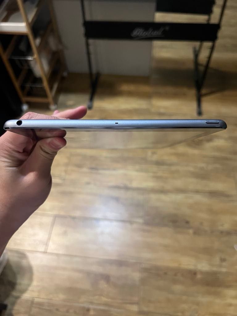 Ipad Air 1 (Category: iPad) located in Manila. Submitted by je3256206 (Listing ID 1381861060, Image 2). Description: ✅ Specs & Features: ✔️ 32GB Storage – Better than the usual 16GB ✔️ Wi-Fi Model – Connects smoothly for online use ✔️ Color: Space Grey – Sleek, clean finish ✔️ Touchscreen, camera, home & volume buttons all working ✔️ Will be factory reset once bought – Ready for the new owner ✔️ Body is clean and presentable, no cracks or major d