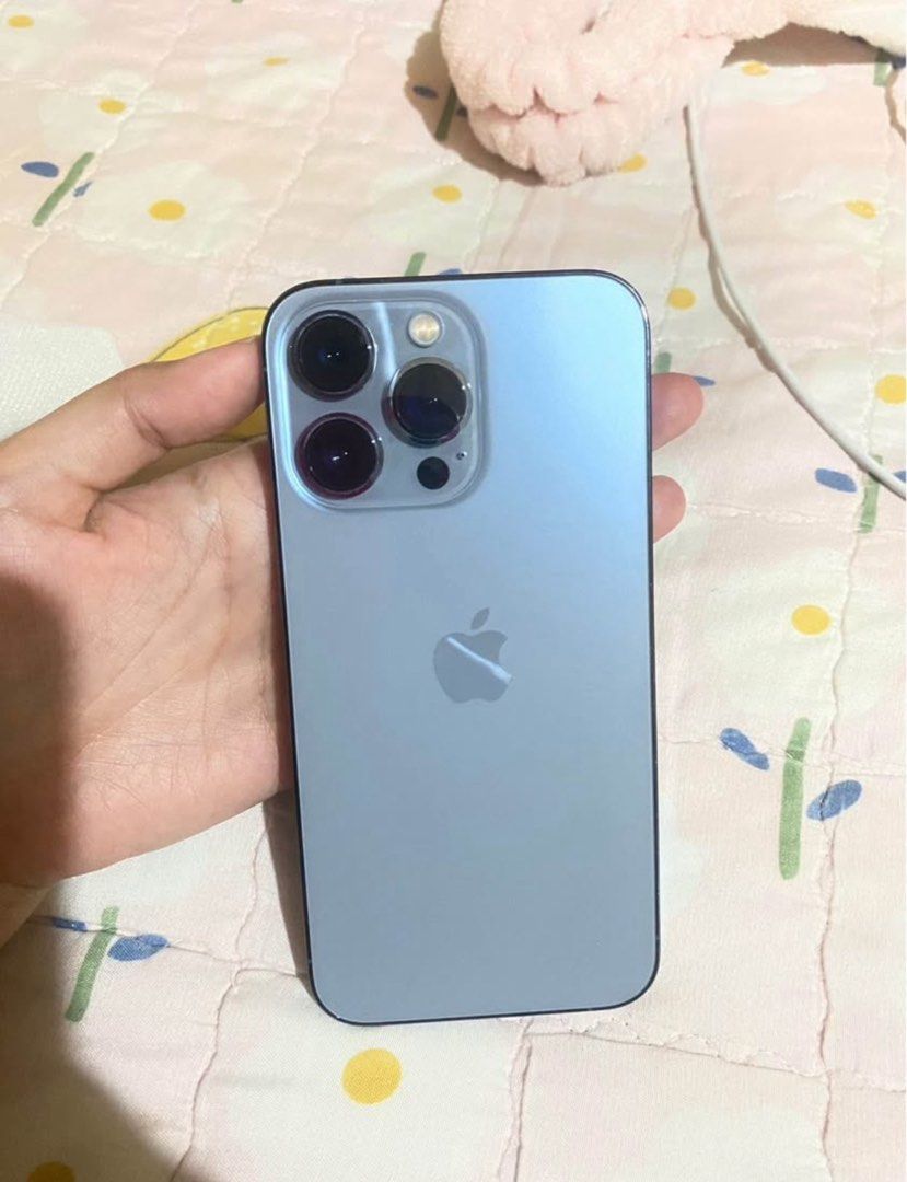 Iphone 13 Pro 256GB (Category: iPhone 13 Series) located in Antipolo. Submitted by nicochan123 (Listing ID 1381770414, Image 1). Description: Iphone 13 Pro 256GB Brand new condition No scratches - 100% smooth Pristine condition Face ID working Cameras are excellent 0.5x, 1x, 3x and full zoom working Never opened No history of repair See photos for reference True tone Open line - No SIM restrictions Check all you want Dare to compare unit Unli 3ut