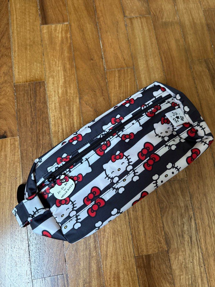 JUJUBE be dapper hello kitty (Category: Diaper Bags & Wetbags) located in Makati City. Submitted by decluttering___ (Listing ID 1381686792, Image 1). Description: .