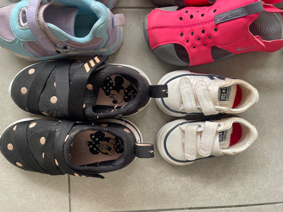 Kids shoes RM25 each (Category: Babies & Kids Fashion) located in Petaling Jaya. Submitted by pdarshini (Listing ID 1381759483, Image 3). Description: Bata Disney 25 each 120 all.