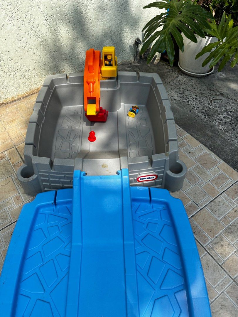 Little Tikes Big Digger Sand Box (Category: Kids Toys) located in Malabon City. Submitted by love2shopmanila (Listing ID 1381716353, Image 1). Description: Original Little Tikes from US Rarely Used RFS - Decluttering too many toys Actual Pictures Posted Bulky Item — Lalamove Car or Pickup in Malabon.
