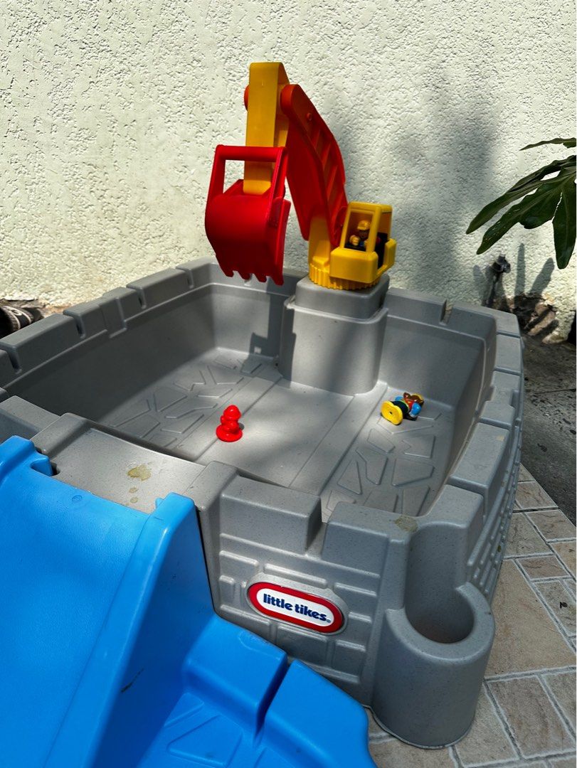 Little Tikes Big Digger Sand Box (Category: Kids Toys) located in Malabon City. Submitted by love2shopmanila (Listing ID 1381716353, Image 3). Description: Original Little Tikes from US Rarely Used RFS - Decluttering too many toys Actual Pictures Posted Bulky Item — Lalamove Car or Pickup in Malabon.