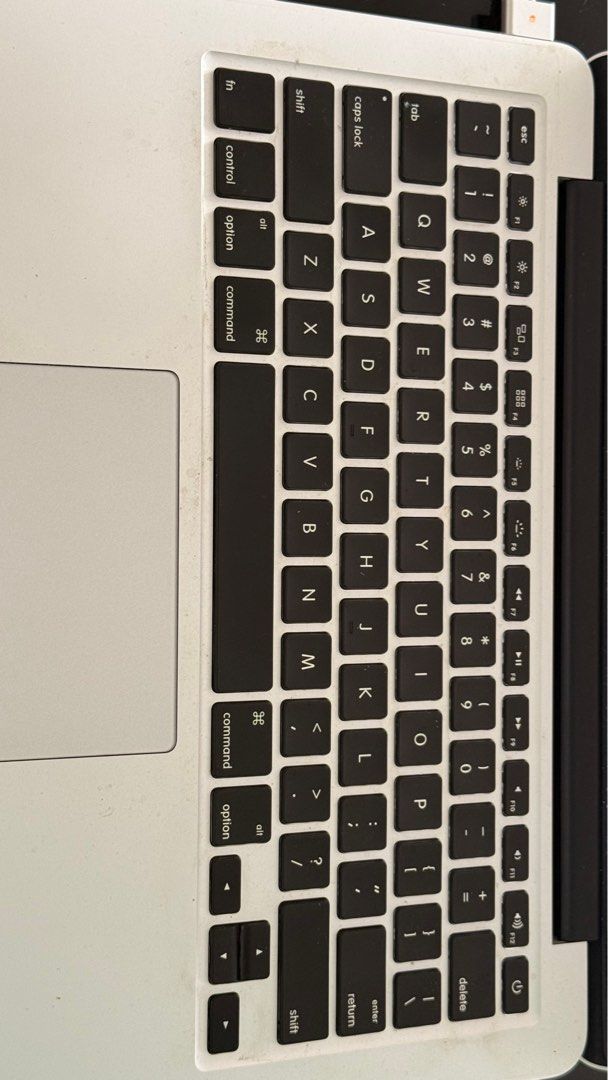 MacBook Pro 13inch63221272568707114