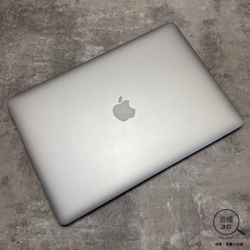 由 change12336 (刊登 ID 1381751605，圖片 2) 提交，位於 台北市 (Taipei) 的 『澄橘』Macbook Pro 15 2015 i7-2.2/16G/256G 銀《二手筆電 無盒裝 中古》A77639 (類別：桌上電腦或筆記型電腦)，說明：Apple Macbook Pro 15 2015 i7-2.2/16G/256GB 銀 店保7天 功能正常，電循環：61次，上方膠條破損 88%新，機身殼有一處小顆傷或小掉漆，其他僅正常使用小細紋，請參閱賣場圖片 單機+充電器 (MagSafe 2) 本賣場商品因於店家同步銷售流通快，請於下標前先詢問是否有貨。 ( 下標後如需自取請參閱關於我中的店家資訊。) 下標後請於 3 天內完成交易，並將您的收件資料填寫於買賣留言板中。 ( 請留收件人姓名、地址、電話。) 賣場交易方式 : 到店自取、超商取貨付款、信用卡(店家使用)、輕鬆付(黑貓宅配)。 購買前如有任何問題請多利用問與答或賣場即時通，若我們未回覆您的問題，表