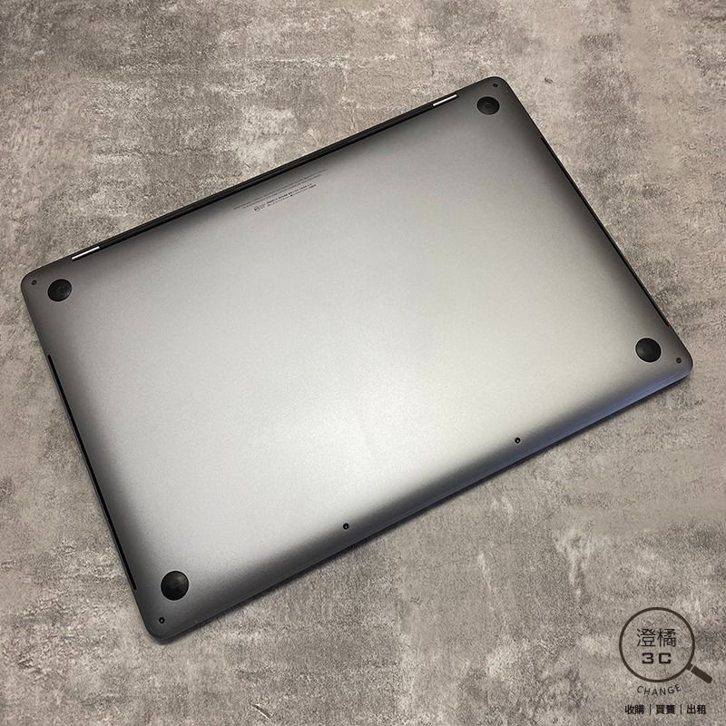 由 change12336 (刊登 ID 1381746780，圖片 3) 提交，位於 台北市 (Taipei) 的 『澄橘』Macbook Pro 15 2018 i7-2.6/16G/512G 灰《二手筆電 無盒裝 中古》A77633 (類別：桌上電腦或筆記型電腦)，說明：Apple Macbook Pro 15 2018 i7-2.6/16G/512GB 太空灰 店保7天 功能正常，電循環：442次，秀電池建議維修、上方膠條破損、液晶老化右側藍塊，Logo明顯小刮，有貼紙痕跡 88%新，機身殼有一處小顆傷或小掉漆，其他僅正常使用小細紋，請參閱賣場圖片 單機無充電器 本賣場商品因於店家同步銷售流通快，請於下標前先詢問是否有貨。 ( 下標後如需自取請參閱關於我中的店家資訊。) 下標後請於 3 天內完成交易，並將您的收件資料填寫於買賣留言板中。 ( 請留收件人姓名、地址、電話。) 賣場交易方式 : 到店自取、超商取貨付款、信用卡(店家使用)、輕鬆付(黑貓宅配)。 購買前如有任何問題請多利
