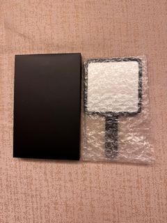 （分類：）位於 。 由 hyunaaa_ 提交（商品編號 1381855639，圖片 1）。簡介： 。