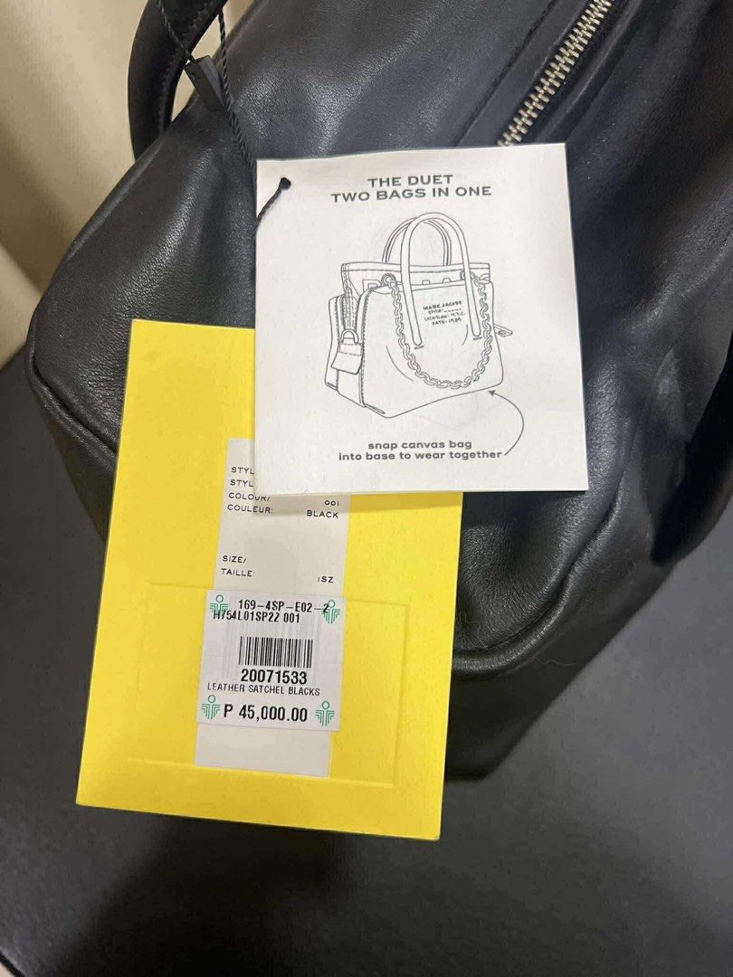 Marc Jacobs The Duet Satchel Leather Bag (Category: Luxury Bags & Wallets) located in Manila. Submitted by darlabebe03 (Listing ID 1381752719, Image 2). Description: .