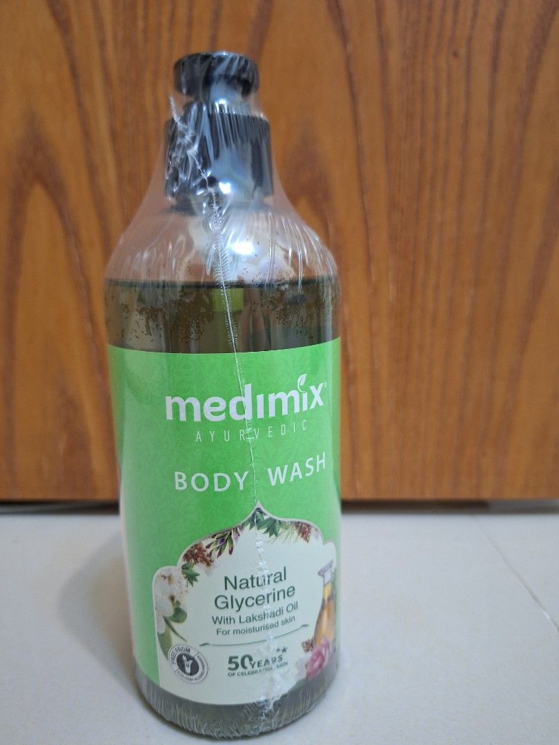 由 gemini104503 (刊登 ID 1381847372，圖片 1) 提交，位於 桃園市 (Taoyuan) 的 MEDIMIX阿育吠陀祕方沐浴液態皂500ml (類別：個人清潔保養)，說明：全新品 效期至2026／02。