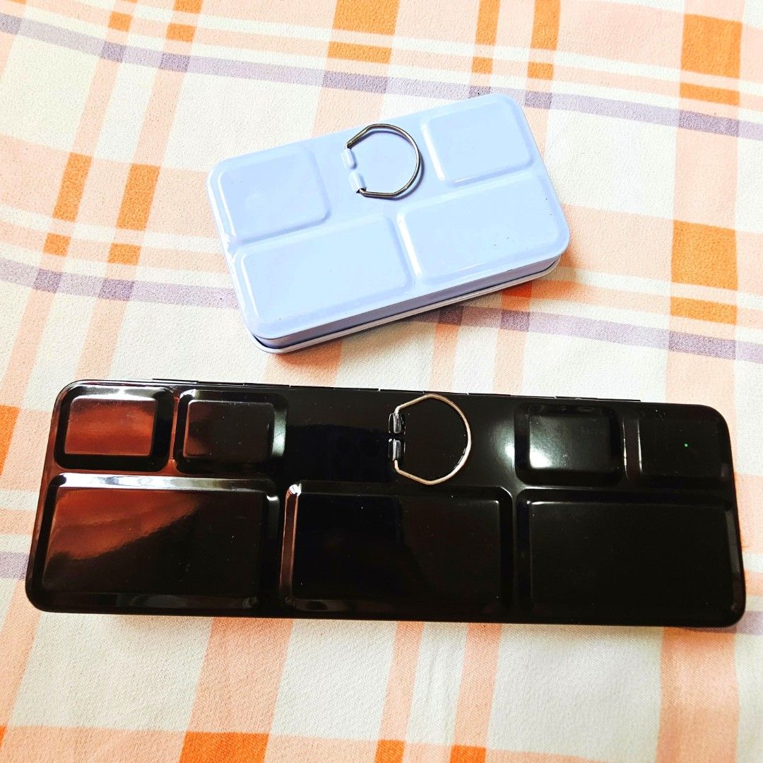 Watercolor Metal Paint Box (90 - 150 php EACH) (Category: Craft Supplies & Tools) located in Bacoor. Submitted by 3fties.ph (Listing ID 1381696182, Image 3). Description: Black - 150php Baby Blue - 90php ‼️SOLD‼️ DISCLAIMER: These are pre-loved items. They might have dents, scratches, and other signs of usage. Please manage your expectations. Thank you 😊.