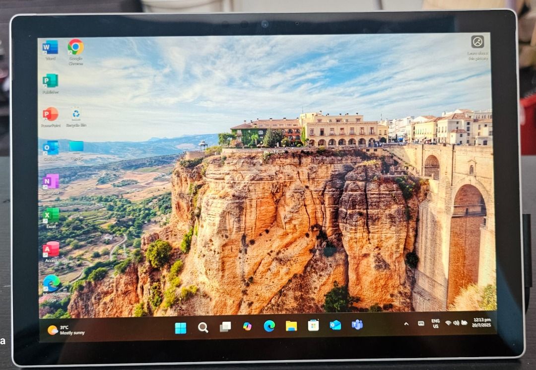 Microsoft Surface Pro 6 (Category: Laptops & Notebooks) located in Singapore. Submitted by sg_vending (Listing ID 1381700621, Image 3). Description: Surface Pro 6 with charger. Core i5-8th Gen ,️ Ram 8GB, SSD 128GB, Windows 11 Pro, MS Office 2021 No keyboard. microSD slot supports upto 1 TB Touch Screen working perfectly. Excellent working condition Come up with charger and Laptop bag Price is $230 Self-collection from Seletar Mall, Fernvale, Sen