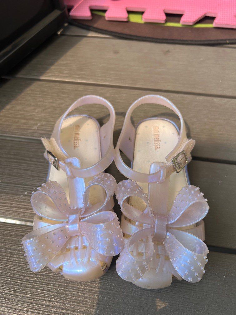 Mini melissa flats (Category: Babies & Kids Fashion) located in Las Pinas. Submitted by odee25 (Listing ID 1381675870, Image 1). Description: .