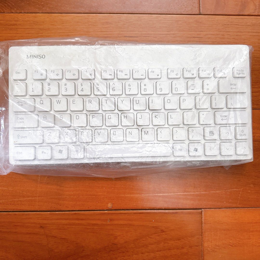 Miniso Wireless Keyboard and Mouse (Category: Computer Keyboard) located in Quezon City. Submitted by anjlco2017 (Listing ID 1381670229, Image 1). Description: .