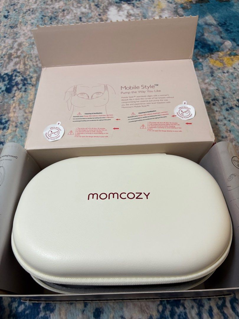 Momcozy Mobile Style M6 wearable breastpump (Category: Breastfeeding & Bottle Feeding) located in Kuala Lumpur. Submitted by sarah_anwar (Listing ID 1381749181, Image 2). Description: Bought in December 2024 (under warranty until 2025) Second favourite pump Used this for good 6 months No problem with motors Came in full set with box and other accessories .
