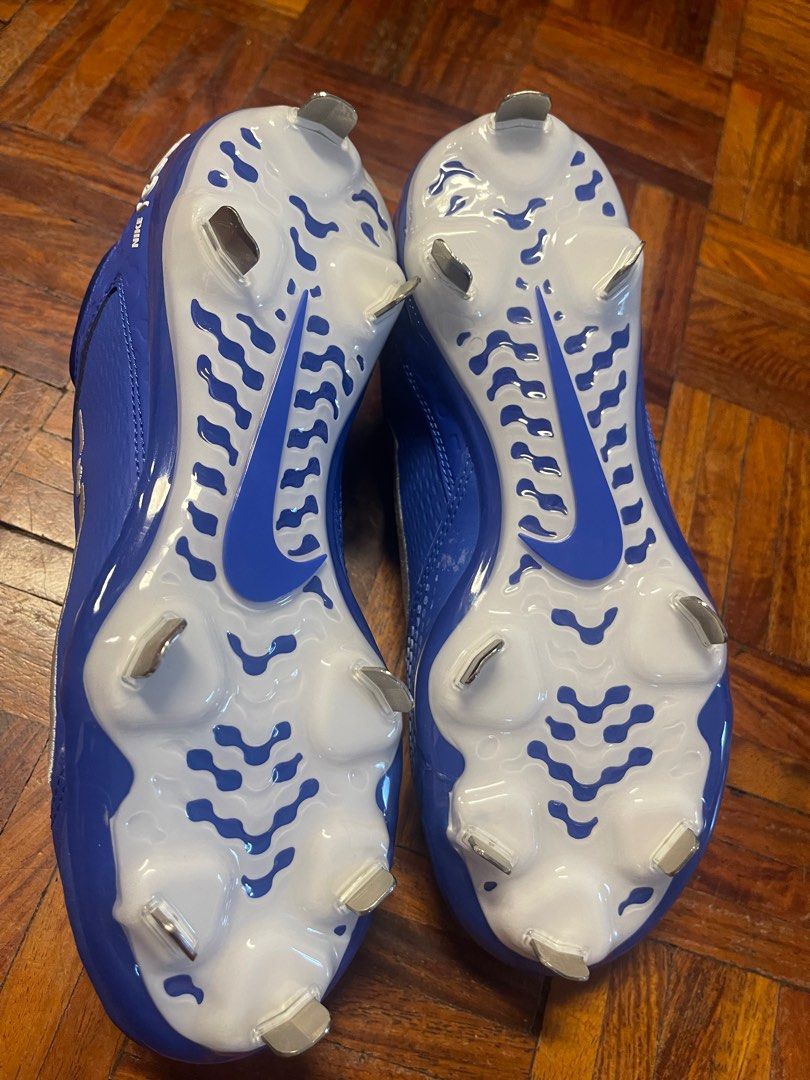 Nike hyper diamond 4 elite metal softball cleats size 8 (Category: Racket and Ball Sports) located in Manila. Submitted by cgb2018 (Listing ID 1381744352, Image 2). Description: Brand new never used but no more box, size 8, metal cleats for softball. .