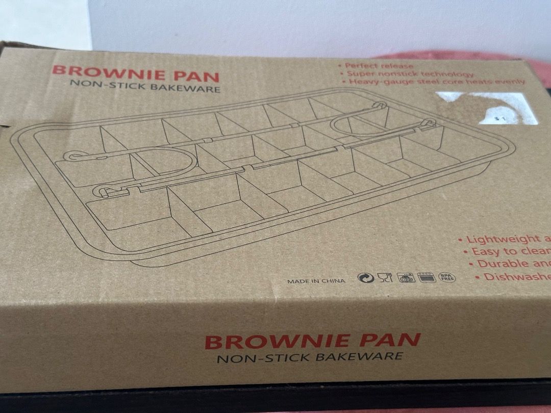 Non-Stick Brownie Pan