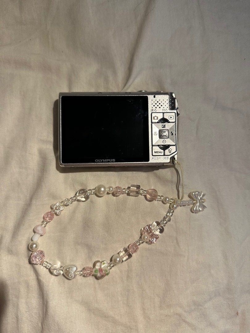 Olympus m730 (Category: Cameras) located in Mandaluyong City. Submitted by madb888 (Listing ID 1381830199, Image 3). Description: excellent condition includes : camera unit strap battery note : this camera uses xd card not memory card:) no issues. flash, lcd ,lens all working ✅ loc : makati/mandaluyong photo creds to the owners!.