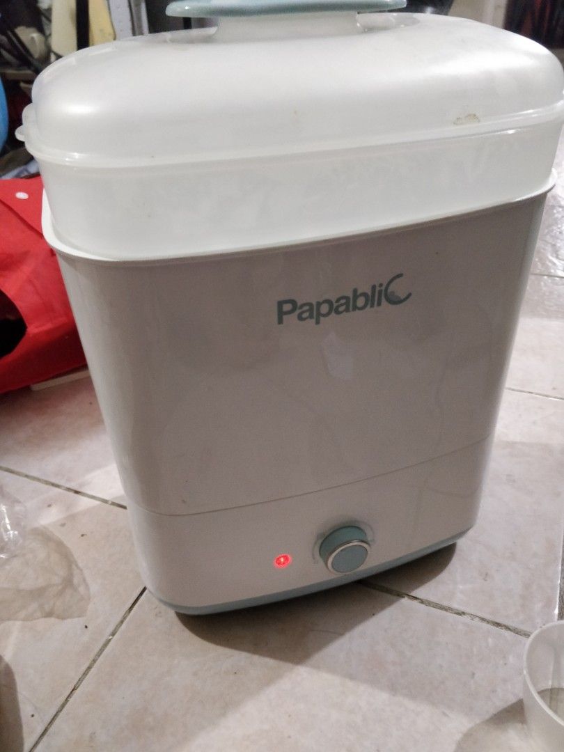 Papablic Baby Bottle Sterilizer 110v (Category: Breastfeeding & Bottle Feeding) located in Pasig City. Submitted by edrell (Listing ID 1381666754, Image 3). Description: Used but in good condition. Require transformer to work 110v Powerful steam. Effective in sterilizing your babies bottle to avoid contamination. 6 bottles capacity. 200Watts power..