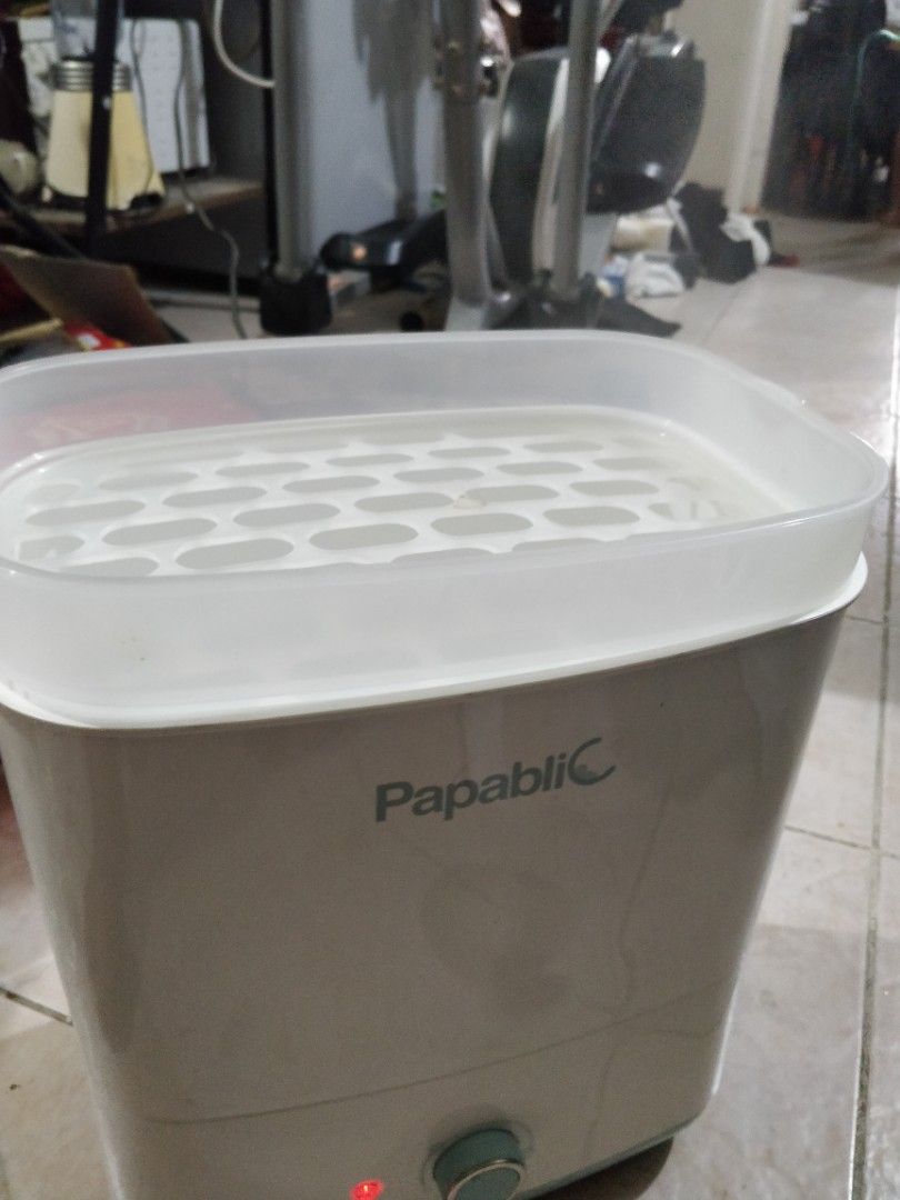 Papablic Baby Bottle Sterilizer 110v (Category: Breastfeeding & Bottle Feeding) located in Pasig City. Submitted by edrell (Listing ID 1381666754, Image 2). Description: Used but in good condition. Require transformer to work 110v Powerful steam. Effective in sterilizing your babies bottle to avoid contamination. 6 bottles capacity. 200Watts power..