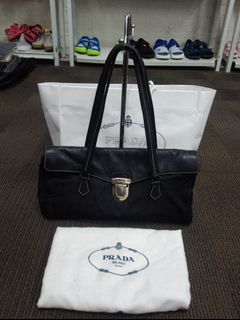 (Kategori: ) berada di . Dikirim oleh ertha_preloved (ID iklan 1381677722, Gambar 1). Deskripsi: .