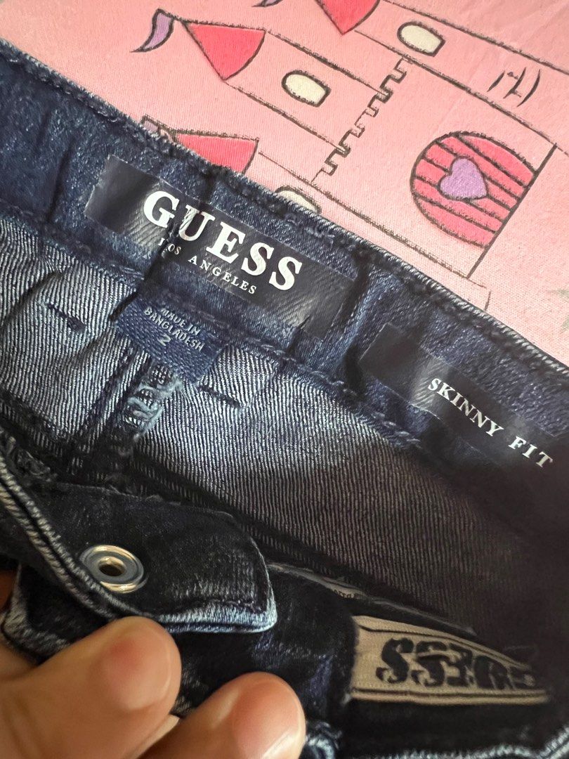 Preloved Guess Skinny Jeans (Category: Babies & Kids Fashion) located in Makati City. Submitted by clutterbye (Listing ID 1381841215, Image 3). Description: Preloved - please manage your expectations Color may vary due to lighting PRICE IS FINAL, No Haggling Please Check Size Details in Pics RFS: Decluttering MOP: Gcash.