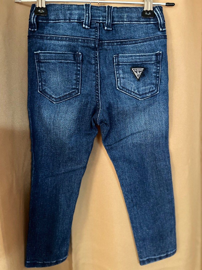 Preloved Guess Skinny Jeans (Category: Babies & Kids Fashion) located in Makati City. Submitted by clutterbye (Listing ID 1381841215, Image 2). Description: Preloved - please manage your expectations Color may vary due to lighting PRICE IS FINAL, No Haggling Please Check Size Details in Pics RFS: Decluttering MOP: Gcash.