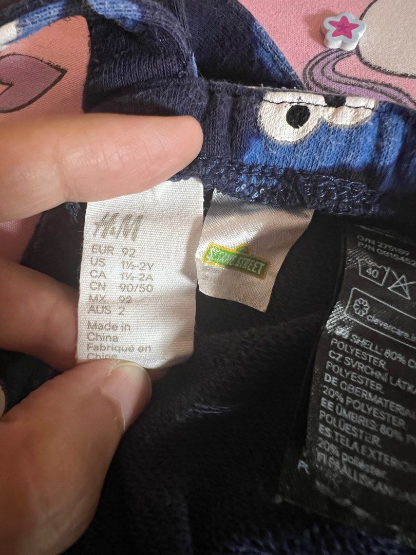 Preloved H&M Cookie Monster Jumper (Category: Babies & Kids Fashion) located in Makati City. Submitted by clutterbye (Listing ID 1381849686, Image 3). Description: Preloved - please manage your expectations Color may vary due to lighting PRICE IS FINAL, No Haggling Please Check Size Details in Pics RFS: Decluttering MOP: Gcash.