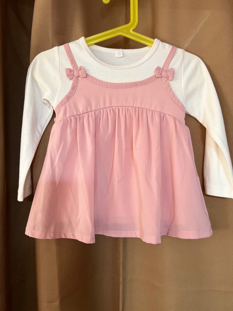 Preloved Kid’s Top (Category: Babies & Kids Fashion) located in Makati City. Submitted by clutterbye (Listing ID 1381852518, Image 1). Description: Preloved - please manage your expectations Color may vary due to lighting PRICE IS FINAL, No Haggling Please Check Size Details in Pics RFS: Decluttering MOP: Gcash.