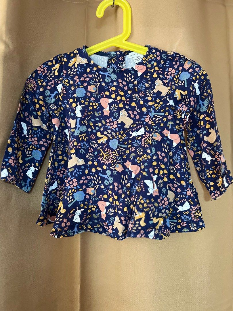 Preloved Luxe Studio Top (Category: Babies & Kids Fashion) located in Makati City. Submitted by clutterbye (Listing ID 1381846271, Image 1). Description: Preloved - please manage your expectations Color may vary due to lighting PRICE IS FINAL, No Haggling Please Check Size Details in Pics RFS: Decluttering MOP: Gcash.