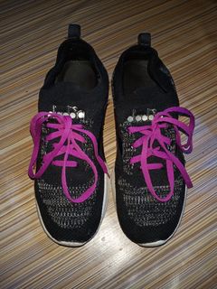 (Kategori: ) berada di . Dikirim oleh barakthriftstore (ID iklan 1381775165, Gambar 1). Deskripsi: .