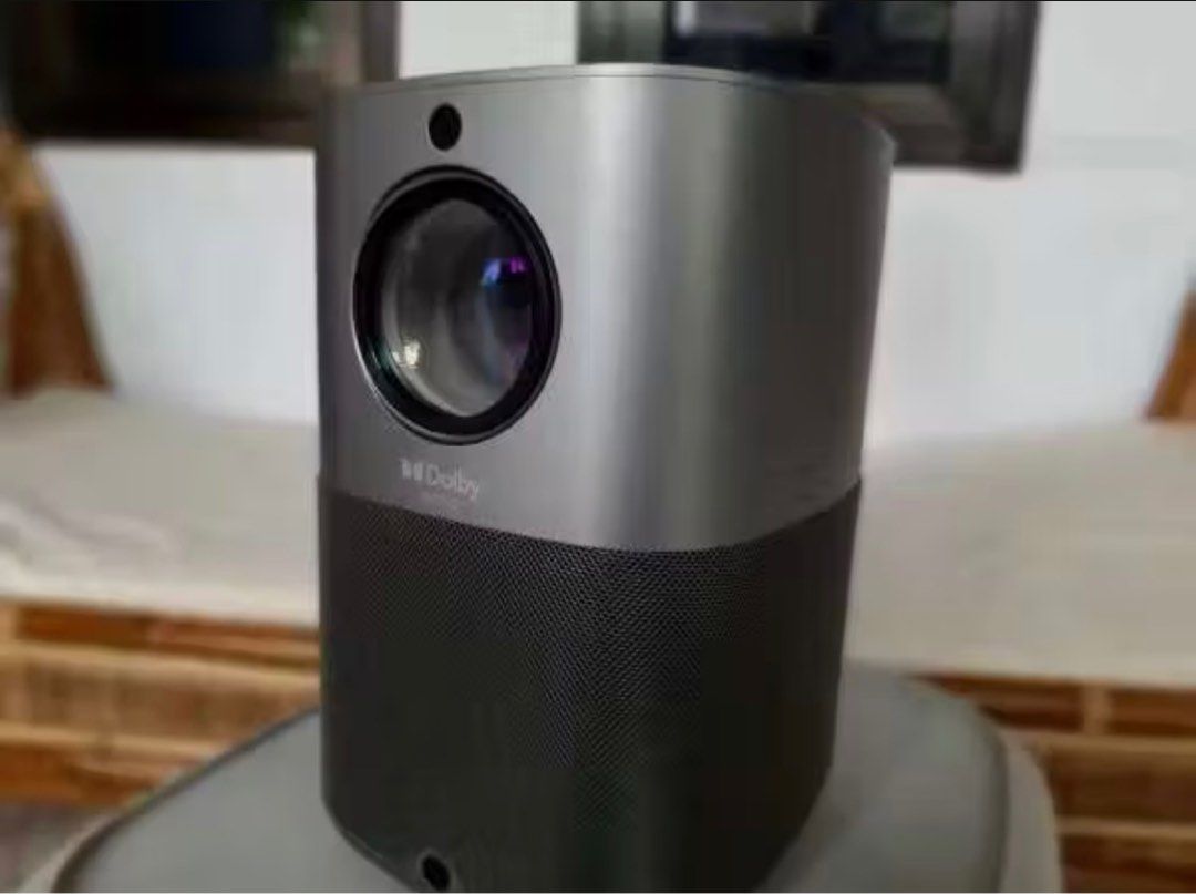 Projector (Category: Projectors) located in Kota Kinabalu. Submitted by calvin112233 (Listing ID 1381684671, Image 3). Description: Eroc Max projector, -Support 4k decoding -Built in android 9, -Support 5ghz wifi, -Support usb playback, mirror cast Hdmi input, audio jack & bluetooth Got Netflix, Disney hotstar, HBO max, youtube & other streaming apps.. Still in good condition.. . Projector stand & 100’ screen included...