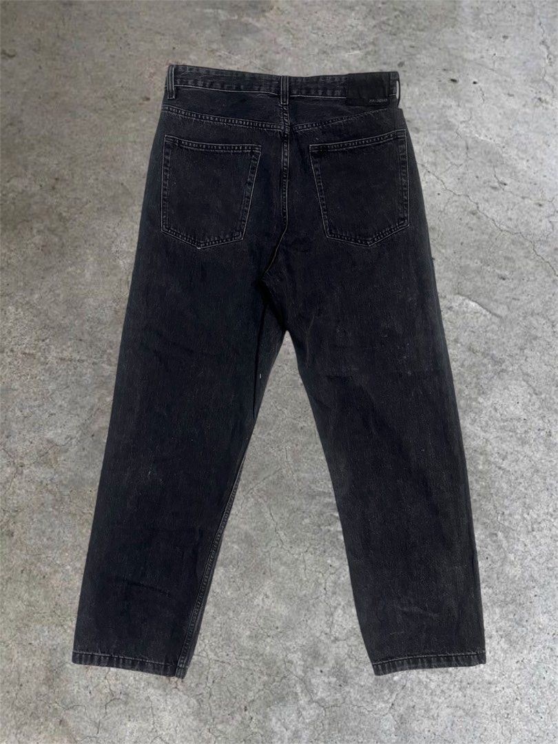 Pull&Bear Baggy Pants (Category: Jeans) located in Liliw. Submitted by sainttt_ (Listing ID 1381874256, Image 2). Description: Pull&Bear Baggy Pants 9/10 Condition Bought in the UK 34 Waistline 43.5 Length 9 Leg hole rfs: dont like it .