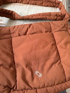 (Category: ) located in . Submitted by sellerade (Listing ID 1381817207, Image 1). Description: .