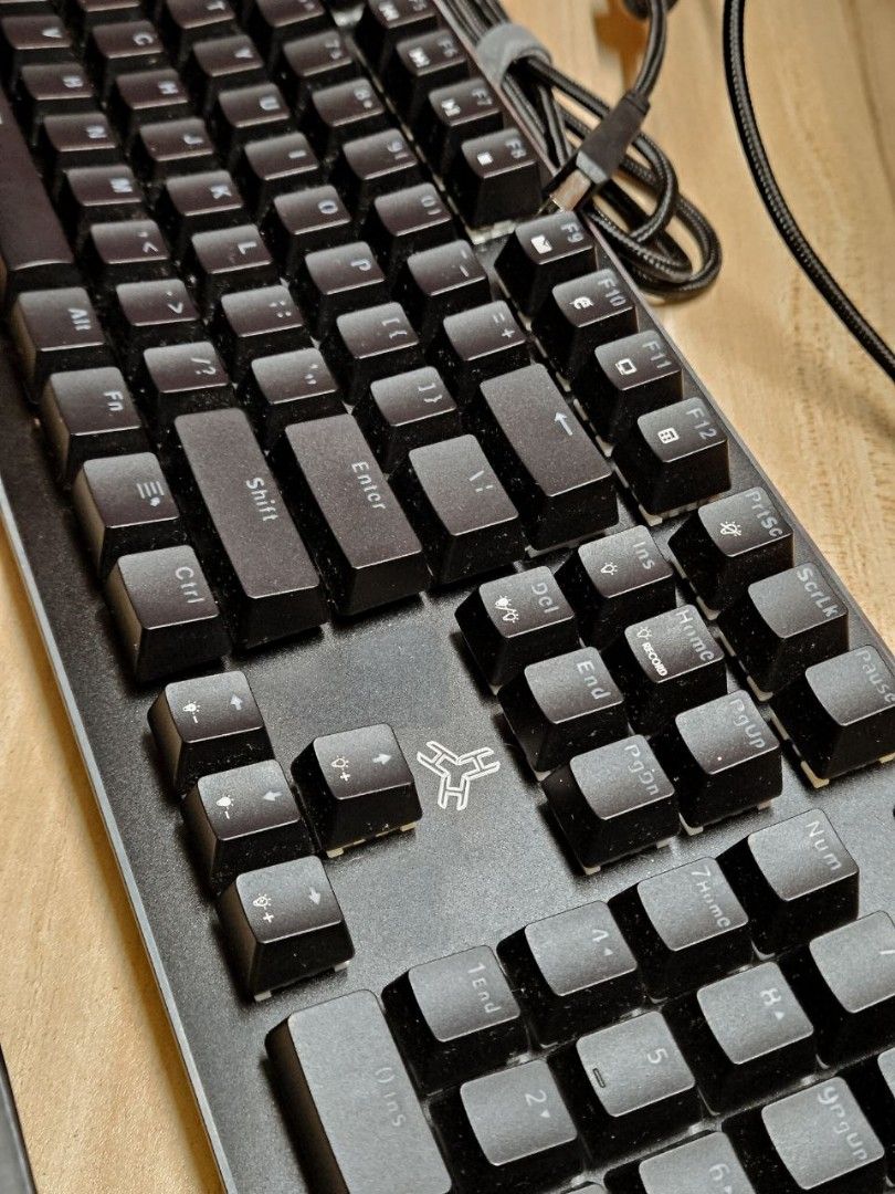 Mechanical Gaming Keyboard Rakk Kimat xt.le (Category: Computer Keyboard) located in Quezon City. Submitted by yooonisss (Listing ID 1381786797, Image 1). Description: + Blue Mechanical Switches + RFS: decluttering.