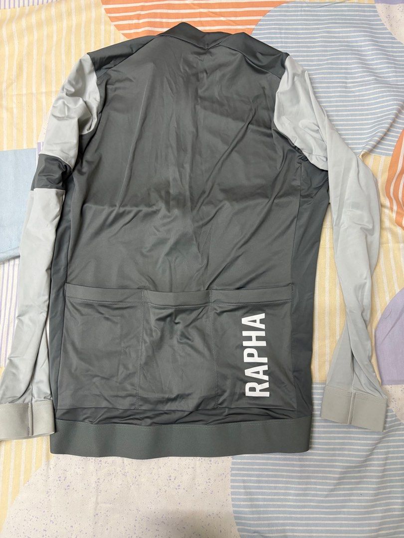 Rapha training L （分類：單車）位於 Hong Kong。 由 hoib0 提交（商品編號 1381692434，圖片 2）。簡介： 單車衣物類皆因不合身出售，所有衣物 沒有不良問題，有些全新會分類。圖片所有，誠實出售。 1.順豐到付 2.鑽石山1900。
