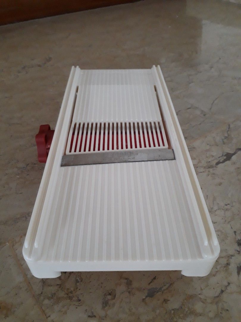 Rarely Used Super Slicer Mandoline  - Vegetable Shredder